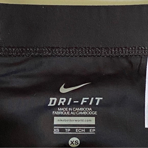 Nike Dri-Fit Womens Running Capris XS Black Red Trim Zipper Pocket in Back - Picture 8 of 16